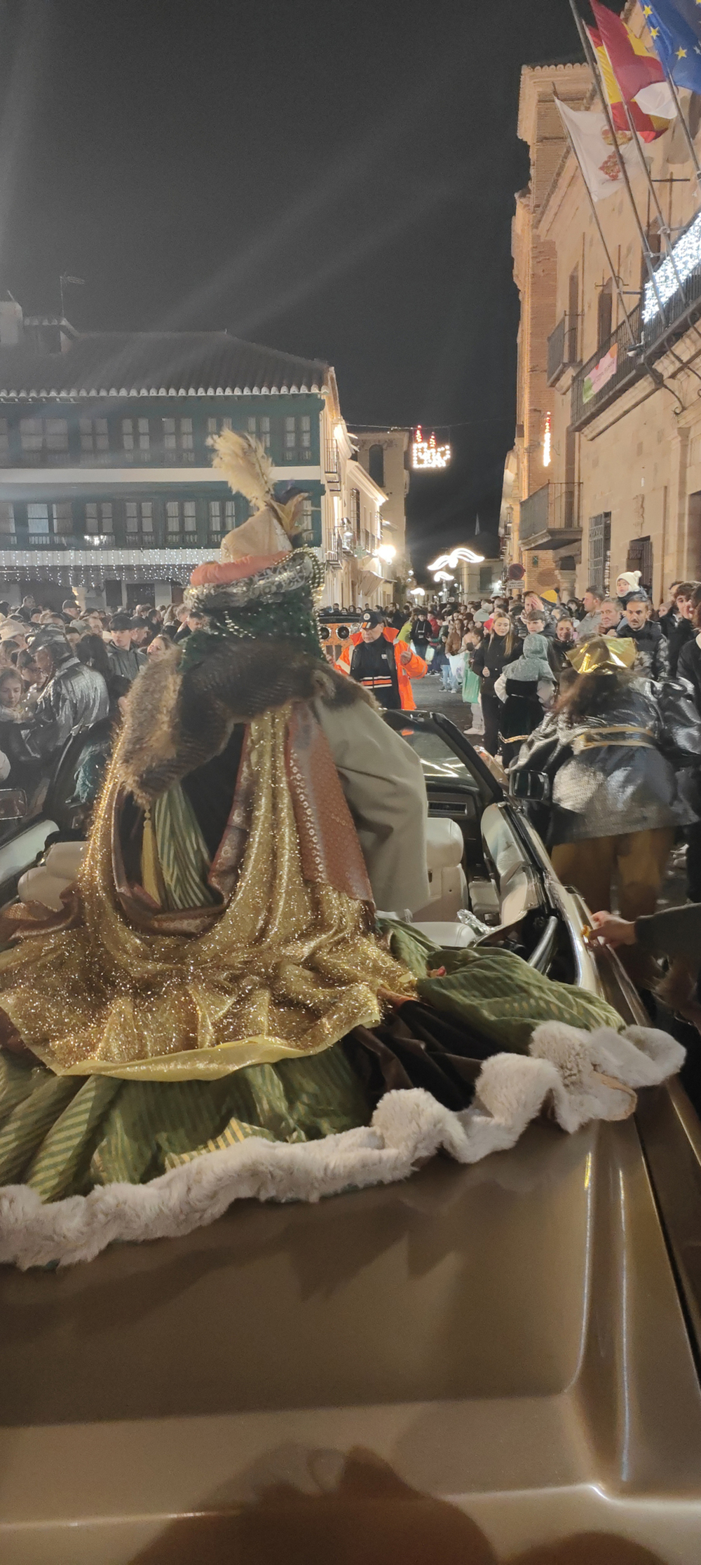 Los Reyes Magos llenan de ilusión las calles de Almagro