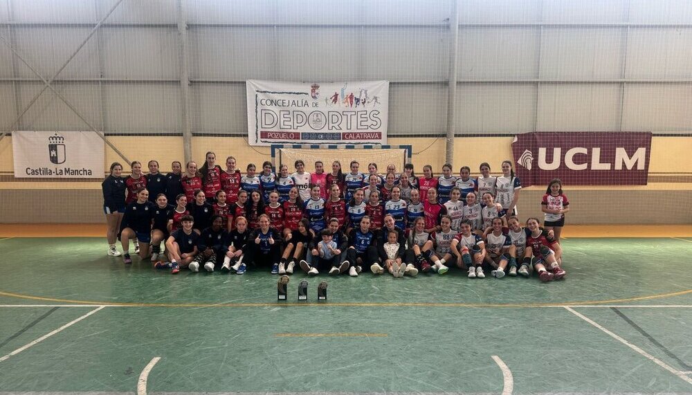 Equipos que participaron en la fase final regional juvenil femenina celebrada en Pozuelo.