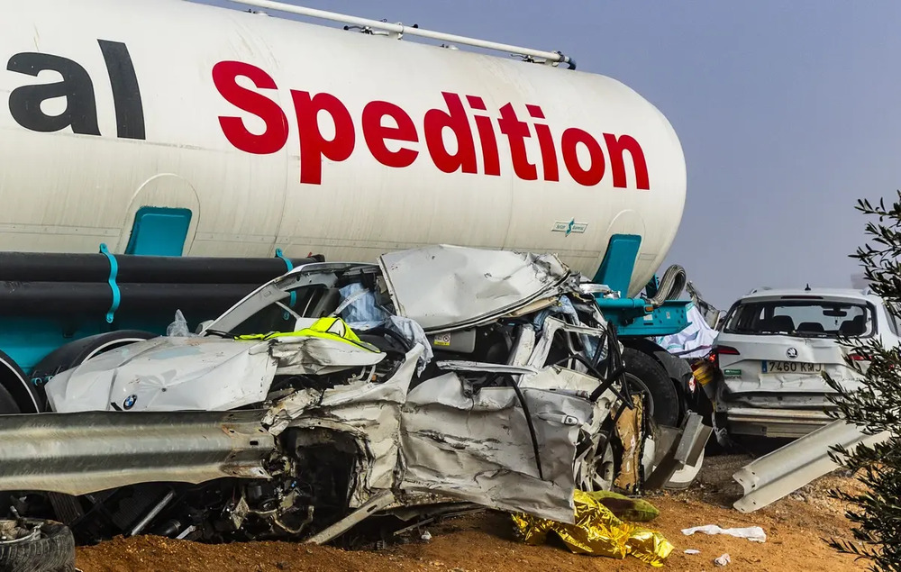 Coche en el que viajaba el 5 fallecido en la UCI de Albacete