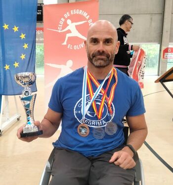 Gustavo Molina logra tres bronces en Vigo