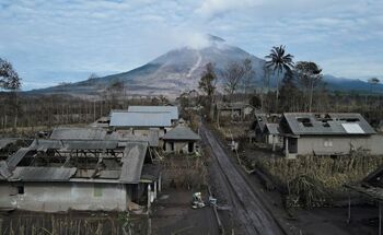 Suben a 34 los muertos por la erupción del Semeru en Indonesia