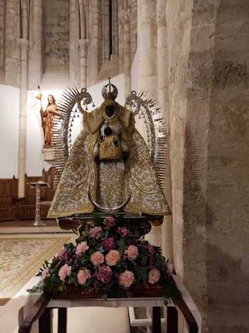 La Virgen del Prado peregrina entre residencias de mayores