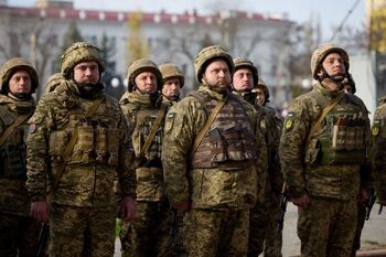 Ucrania prorroga la ley marcial hasta febrero de 2023