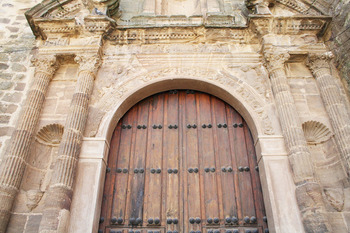Autorizada mejora de la puerta de la parroquia de la Asunción