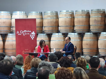 Ana Iris Simón cita hoy al vino con la cultura en Puertollano