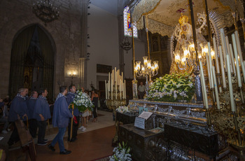 La Virgen del Prado reúne a su fieles a ras de altar