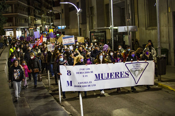 Un millar de personas protestan en el 8M de Ciudad Real