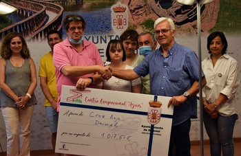 Cruz Roja recibe más de mil euros del centro ocupacional Azuer