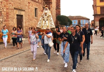La Virgen de Peñarroya reanudó su recorrido por los barrios