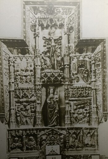 El retablo de alabastro que inspira San Pedro