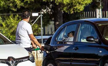 El litro de diésel a más de dos euros en 83 surtidores