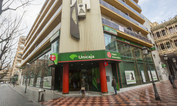 Unicaja ganó 137 millones en 2021, un 47% más tras la fusión