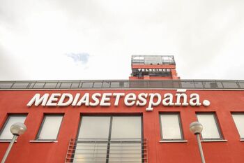Berlusconi lanza una opa voluntaria por Mediaset España