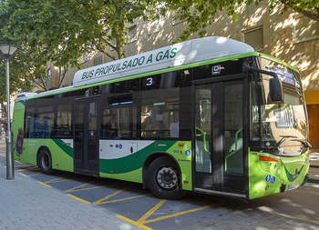 La capital recibirá dos autobuses híbridos en otoño