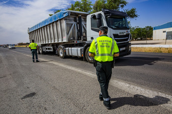 Tráfico controlará esta semana seguridad de camiones y buses
