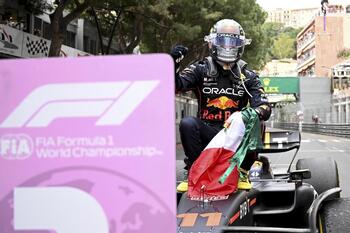 'Checo' Pérez se corona en el caos de Mónaco ante Sainz