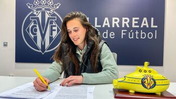 Elena de Toro renueva con el Villarreal