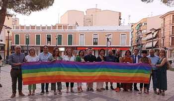 El Ayuntamiento se suma al Día Internacional del Orgullo LGTBI