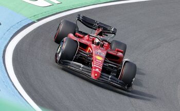 Ferrari toma el mando en casa de Verstappen