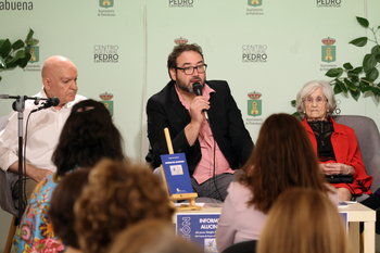 El poeta Sergio García gana el Premio Nicolás del Hierro