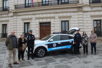 Donan un vehículo a la Policía Local de Alcázar