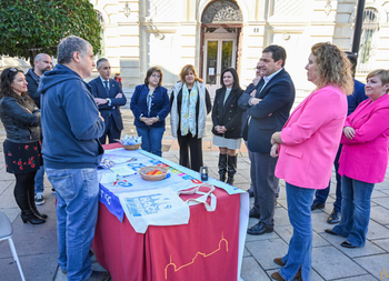 Valverde arropa a Círculo Azul en su primer día de la Diabetes