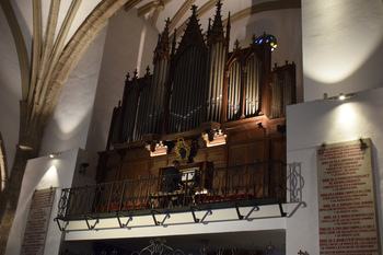 Colaboración entre 'Los Coloraos' y el órgano de Santa María