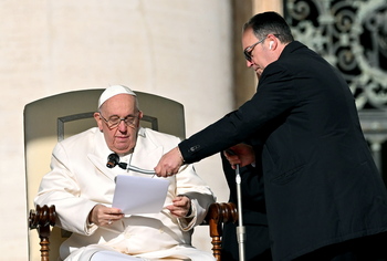 El Papa saldrá del hospital mañana, según el Vaticano