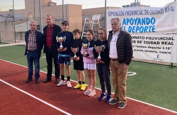 Carretero y Moreno logran el título provincial alevín de tenis