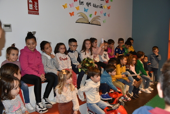 40 niños pasan el Día de la Infancia en el Aula Corresponsales