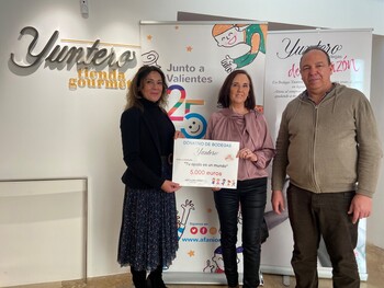 Bodegas Yuntero reúne 5.000 euros en campaña solidaria
