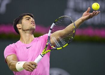 Alcaraz devora a Kokkinakis en su estreno en Indian Wells