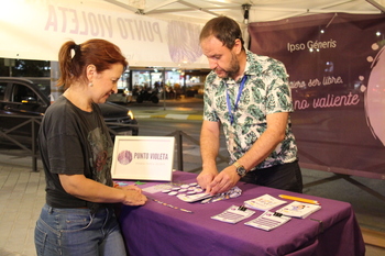 Vuelve el punto violeta contra agresiones sexistas en la Feria