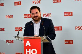 El PSOE pide a Merino que aclare a qué dedica las subvenciones