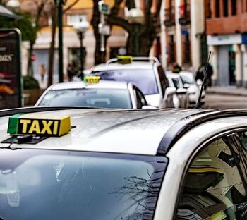 El taxi local tramita la petición para subir sus tarifas