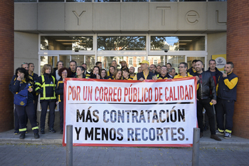 Trabajadores de Correos inician una huelga indefinida