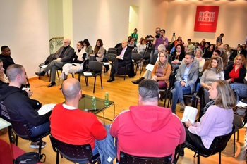 Repsol participa en una mesa redonda sobre integración laboral