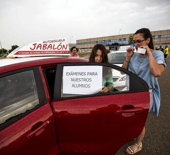 Autoescuelas se manifestarán contra «el atasco» para examinar