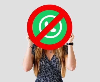 Acaba con el acoso telefónico de desconocidos en WhatsApp