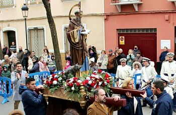 ‘San Antón’ arregla las andas con la ayuda de la Diputación