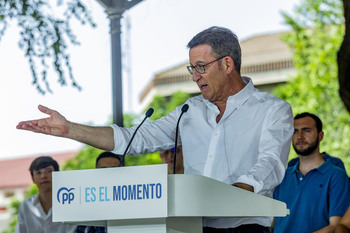 Feijóo dice que Sánchez se encerró para nada antes del debate