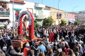 Hogueras y procesión para celebrar San Sebastián