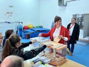 La ministra Isabel Rodríguez vota destacando al municipalismo