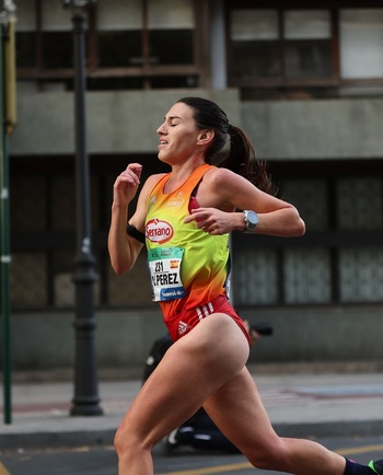 María José Pérez logra la mínima continental en media maratón