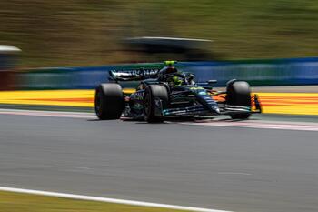 Hamilton arrebata la 'pole' de Hungaroring a Verstappen