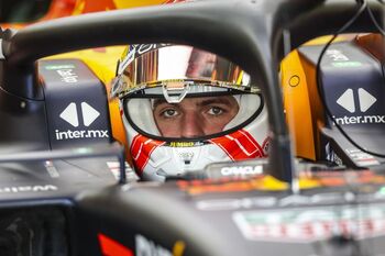 Verstappen cierra en lo más alto en Baréin