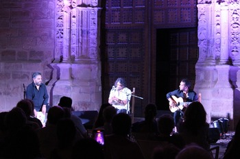 Diego Amador cautiva al público con su embrujo flamenco