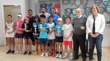 Manuel Acosta logra el título regional alevín de tenis