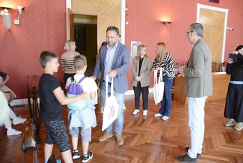 Alumnos italianos de intercambio visitan el Ayuntamiento