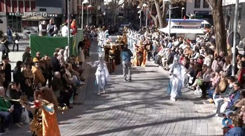 CRTV emite el desfile del Domingo de Piñata íntegro